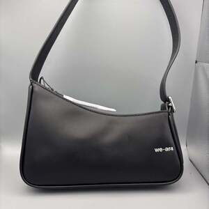 WE-AR4 Black Leather Abstract Shoulder Bag Handbag Zipper Closure NWT The Wave